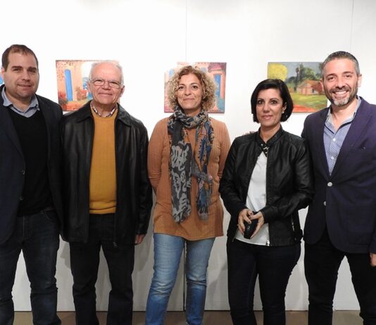 El Museo de Nerja, dependiente de la Fundación Cueva de Nerja, quiere rendir un sincero homenaje a las dos décadas de trayectoria que cumple este año la Asociación Taller de la Amistad, por lo que ha organizado una exposición que podrá visitarse en el espacio cultural durante todo el periodo navideño, hasta el próximo 6 de enero.