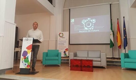 Paco García, Director de El Lago, inauguró las Jornadas de Emprendimiento dirigidas al sector agroalimentario y turístico