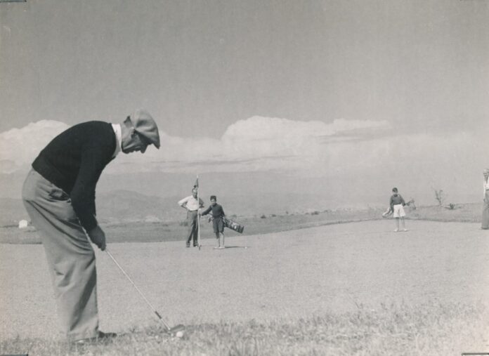 En 1926 se funda el Real Club de Campo y dos años después se inaugura el primer green de la provinciaEs en los años 60 cuando comienza la explosión de los clubes de golf