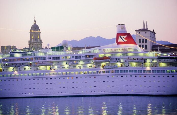 Una delegación de Málaga, compuesta por representantes del Puerto de Málaga, el Área de Turismo del Ayuntamiento de la capital, Turismo y Planificación Costa del Sol, Consejería de Turismo y Deporte de la Junta de Andalucía y Cruceros Málaga participará conjuntamente en una acción comercial llevada a cabo en Estados Unidos entre los días 6 y 10 de febrero, con el objetivo de continuar el contacto con las principales compañías del sector del crucero con sede en Miami y Seattle, así como presentar las novedades del puerto y el destino.