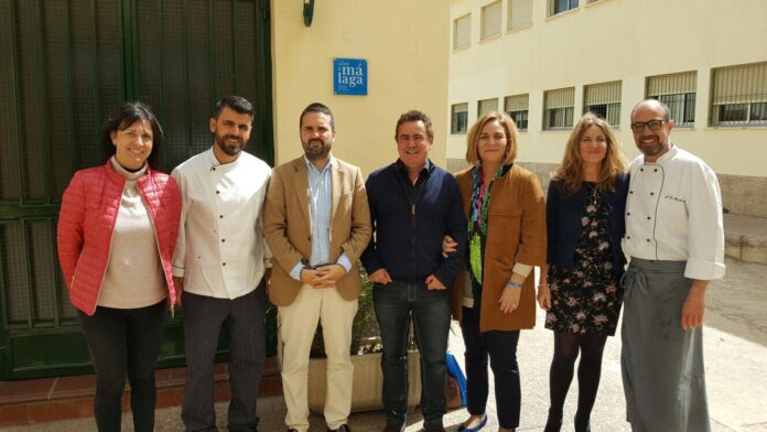 Instituto de Hostelería Jacaranda recibe la placa ‘Sabor a Málaga’
