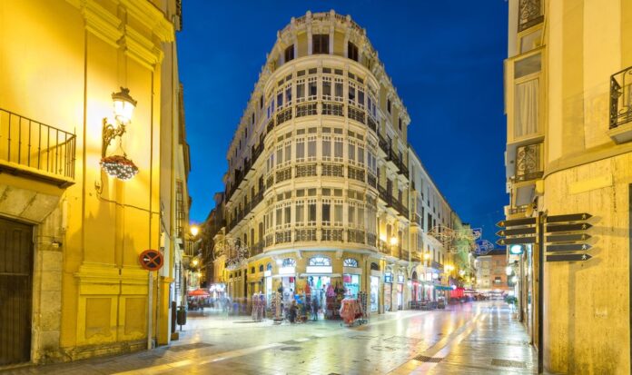 El turismo extrahotelero crece más de un 144% en Málaga
