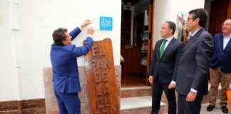 La Curruca de Coín ya tiene su placa ‘Sabor a Málaga’