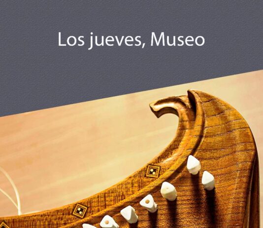 ElMuseodeNerjacelebralaNocheenBlanco