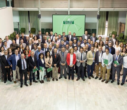 La Junta firma un convenio con los GDR en el marco 2014-2020