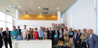 Luis de Guindos encuentro con productores