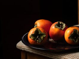 Caqui: una fruta dulce, brillante y repleta de beneficios