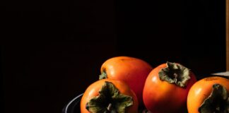 Caqui: una fruta dulce, brillante y repleta de beneficios