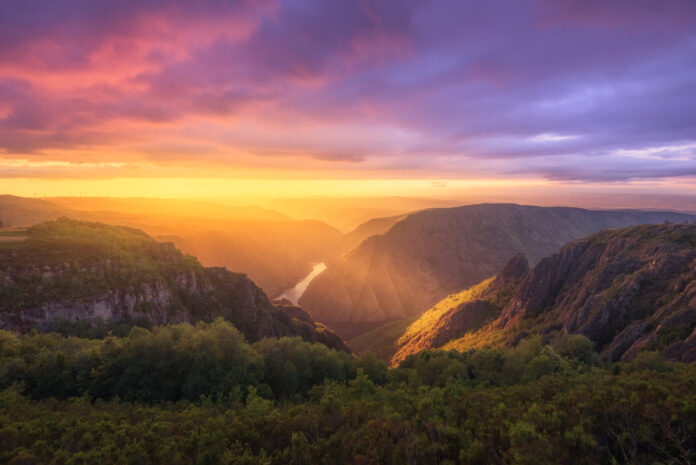 Colorful,Sunset,In,The,Cañon,Del,Sil,,Galicia,,Spain.