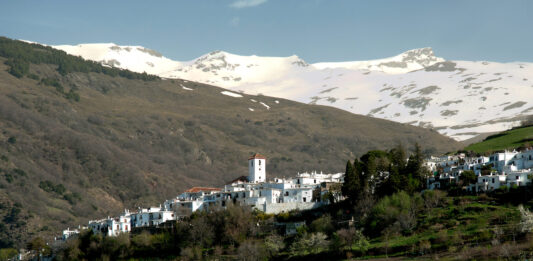 La Alpujarra granadina: pueblos blancos entre montañas